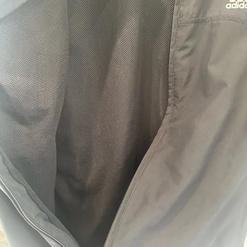 ⚽️ ADIDAS Mens Black 3-Stripe Windbreaker Size‎ Small